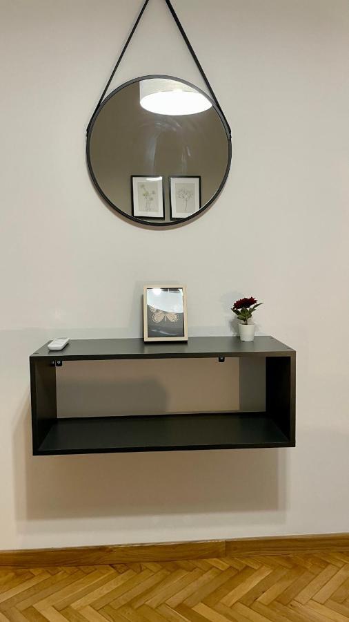 Gorgeous Renovated Apt. Close To Metro And Cultural Sites! Aten Exteriör bild