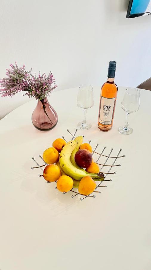 Gorgeous Renovated Apt. Close To Metro And Cultural Sites! Aten Exteriör bild